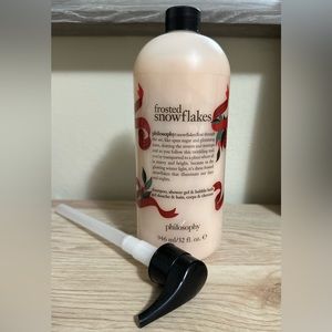 Philosophy: Frosted Snowflakes Shampoo, Shower Gel, and Bubble Bath 32oz